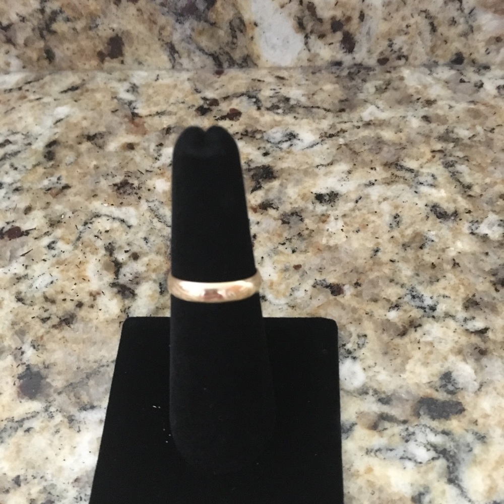 14k gold wedding ring